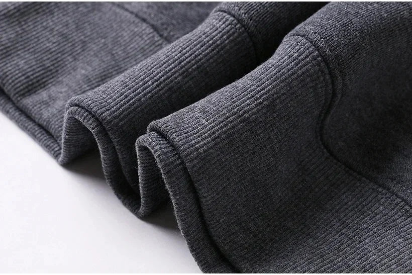 Conjunto con capucha de otoño e invierno para hombre, un conjunto de dos piezas de cómodas sudaderas con capucha y pantalones de chándal, una camiseta informal y de moda.