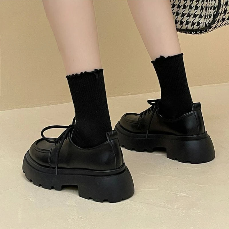 Zapatos planos de plataforma para Mujer, mocasines negros de otoño, Zapatos de cuero cómodos a la moda con cordones, Zapatos Oxford informales para exteriores para Mujer