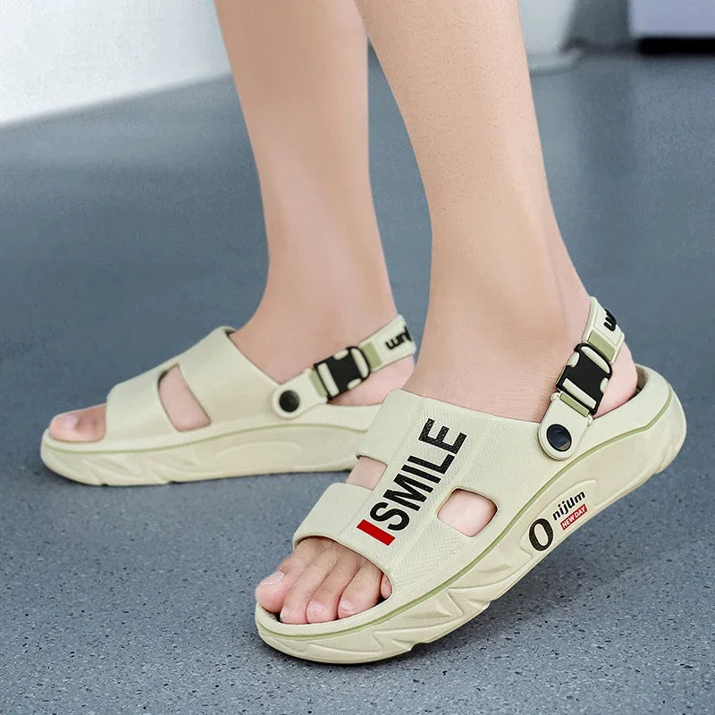 2025 nuevas zapatillas de masaje para hombres, sandalias para interiores y exteriores, zuecos deslizantes suaves y cómodos para la playa, zapatos casuales, Zapatillas de casa para hombres y mujeres