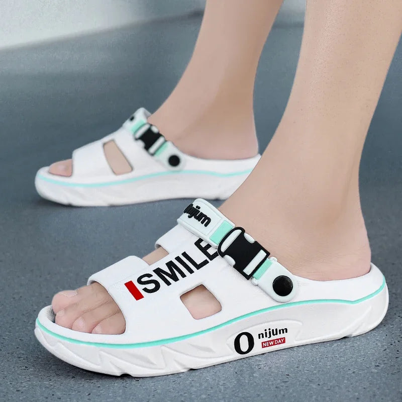 2025 nuevas zapatillas de masaje para hombres, sandalias para interiores y exteriores, zuecos deslizantes suaves y cómodos para la playa, zapatos casuales, Zapatillas de casa para hombres y mujeres