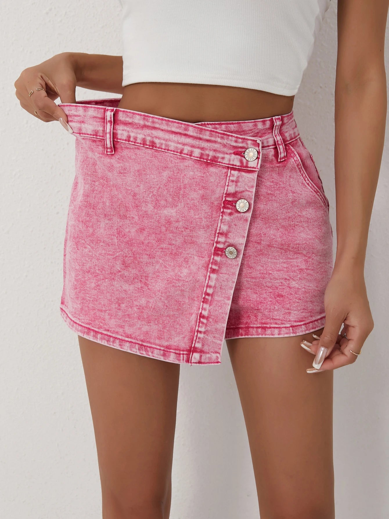 Pantalones cortos de mezclilla para mujer, estilo informal a la moda, pantalones de talle alto con botones asimétricos, nuevos pantalones vaqueros rosas 2025