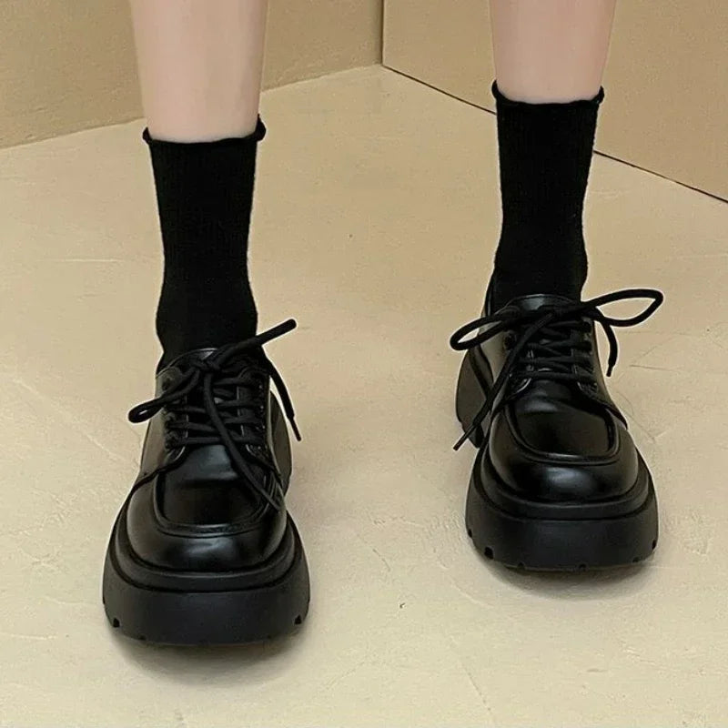 Zapatos planos de plataforma para Mujer, mocasines negros de otoño, Zapatos de cuero cómodos a la moda con cordones, Zapatos Oxford informales para exteriores para Mujer