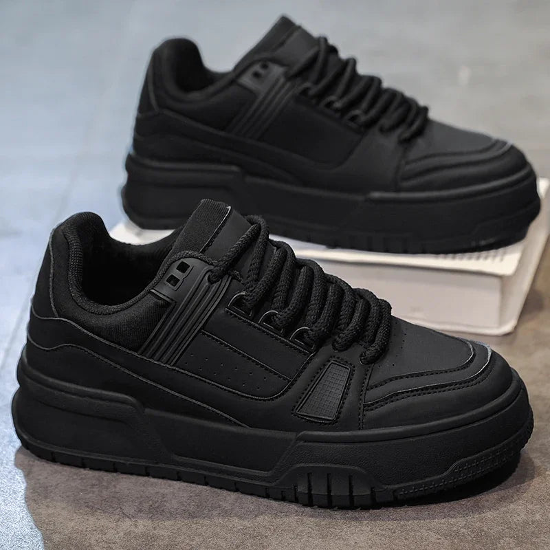 2025 nuevos zapatos de hombre tendencia de primavera todos los deportes ocio Color sólido zapatos bajos suelas gruesas aumentar la marea del pan zapatos