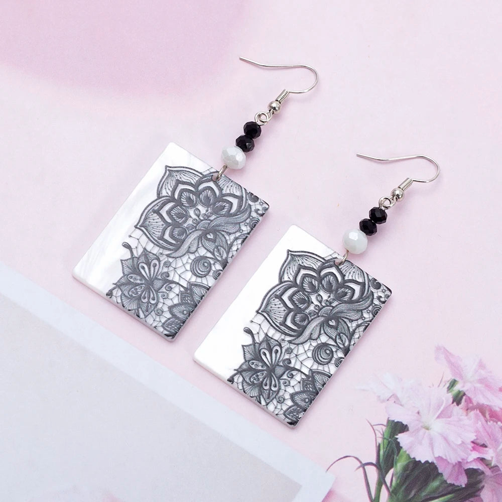 Pendientes acrílicos con estampado Relievo para mujer, aretes acrílicos con flores negras, productos de tendencia, joyería elegante de estilo Retro para mujer