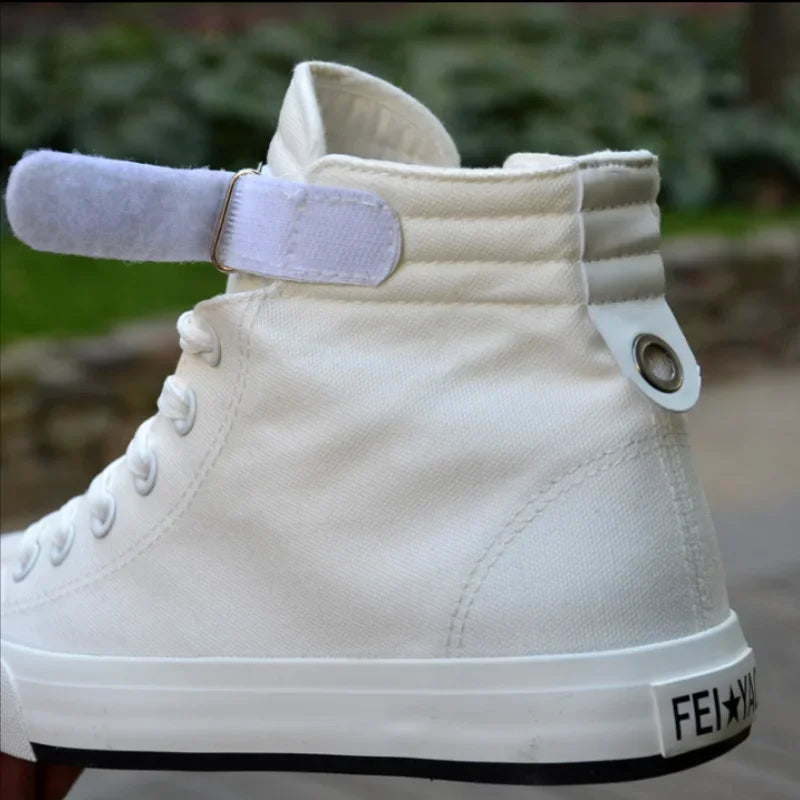 Zapatos de hombre, zapatos de lona blancos de alta calidad, novedad de verano 2024, zapatillas de deporte para hombre, zapatillas de lona transpirables a la moda, zapatos planos casuales antideslizantes