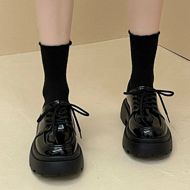 Zapatos planos de plataforma para Mujer, mocasines negros de otoño, Zapatos de cuero cómodos a la moda con cordones, Zapatos Oxford informales para exteriores para Mujer